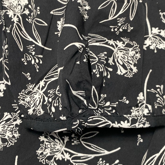 Banana Republic blouse 3/4 sleeves size S - Picture 8 of 8